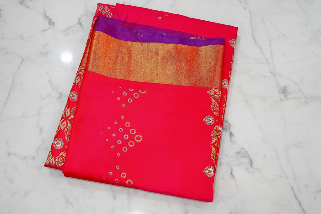 Kanchipuram Pure Silk Saree with mini buttas and two toned Gold border in Royal Pink color