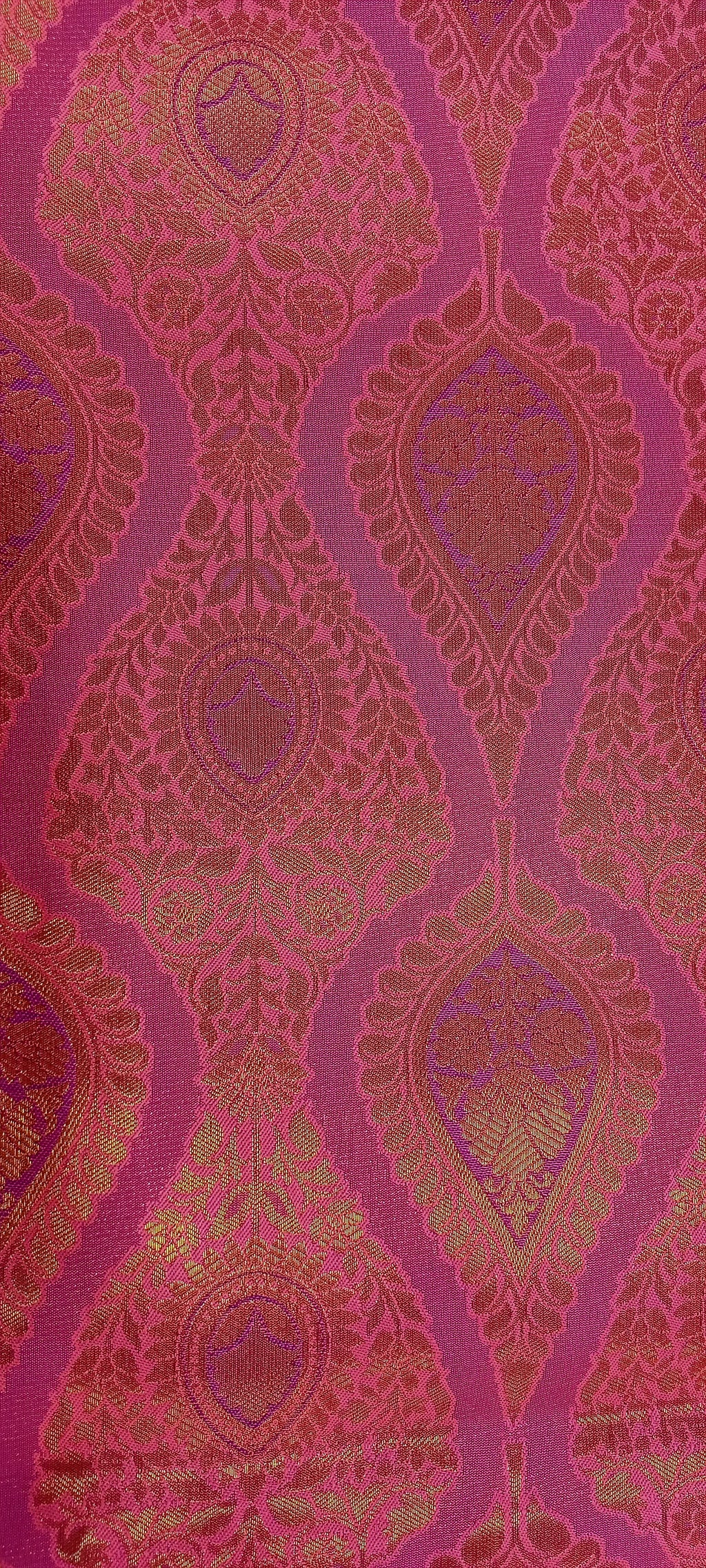 Kanchipuram Pure Silk Saree with detailed Butta motifs and luxurious Pallu in Princess Pink color