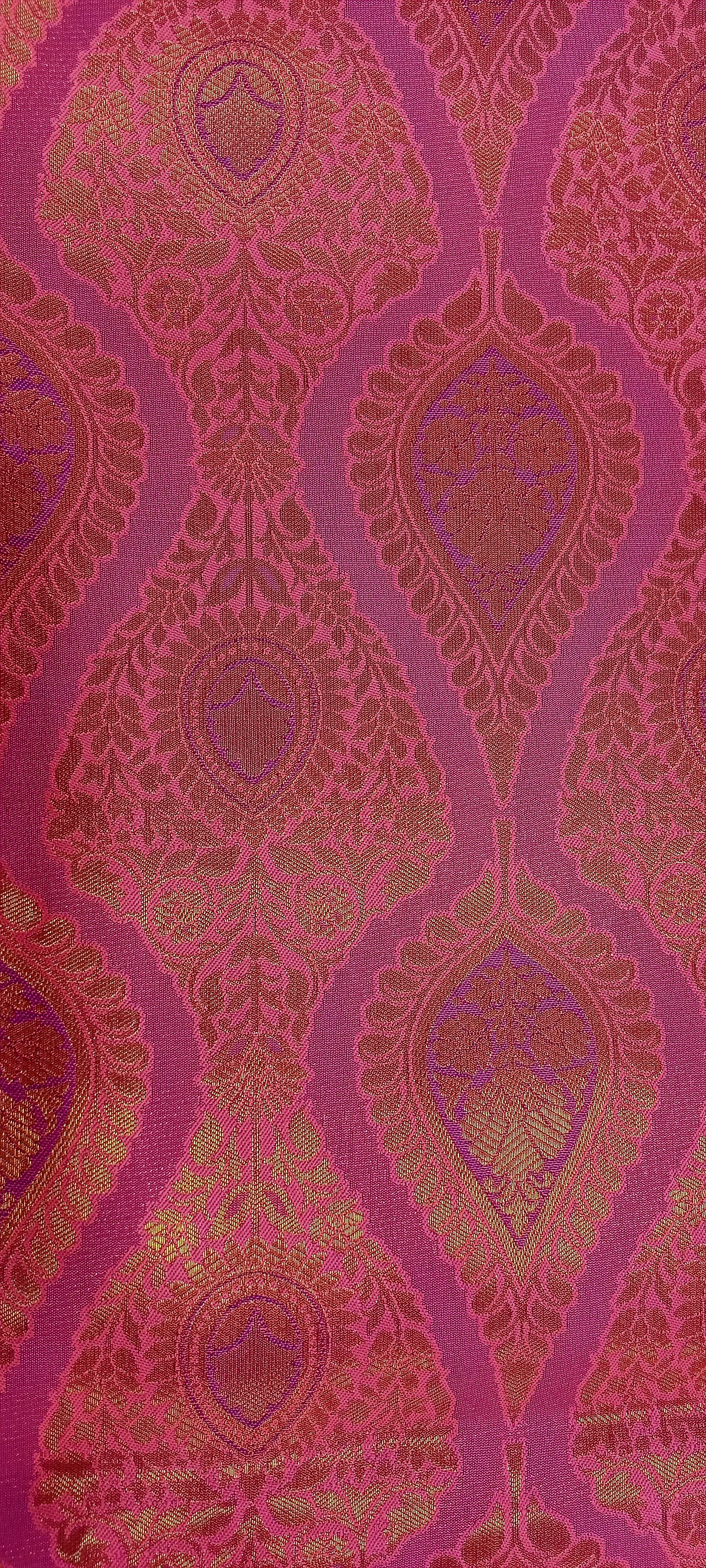 Kanchipuram Pure Silk Saree with detailed Butta motifs and luxurious Pallu in Princess Pink color