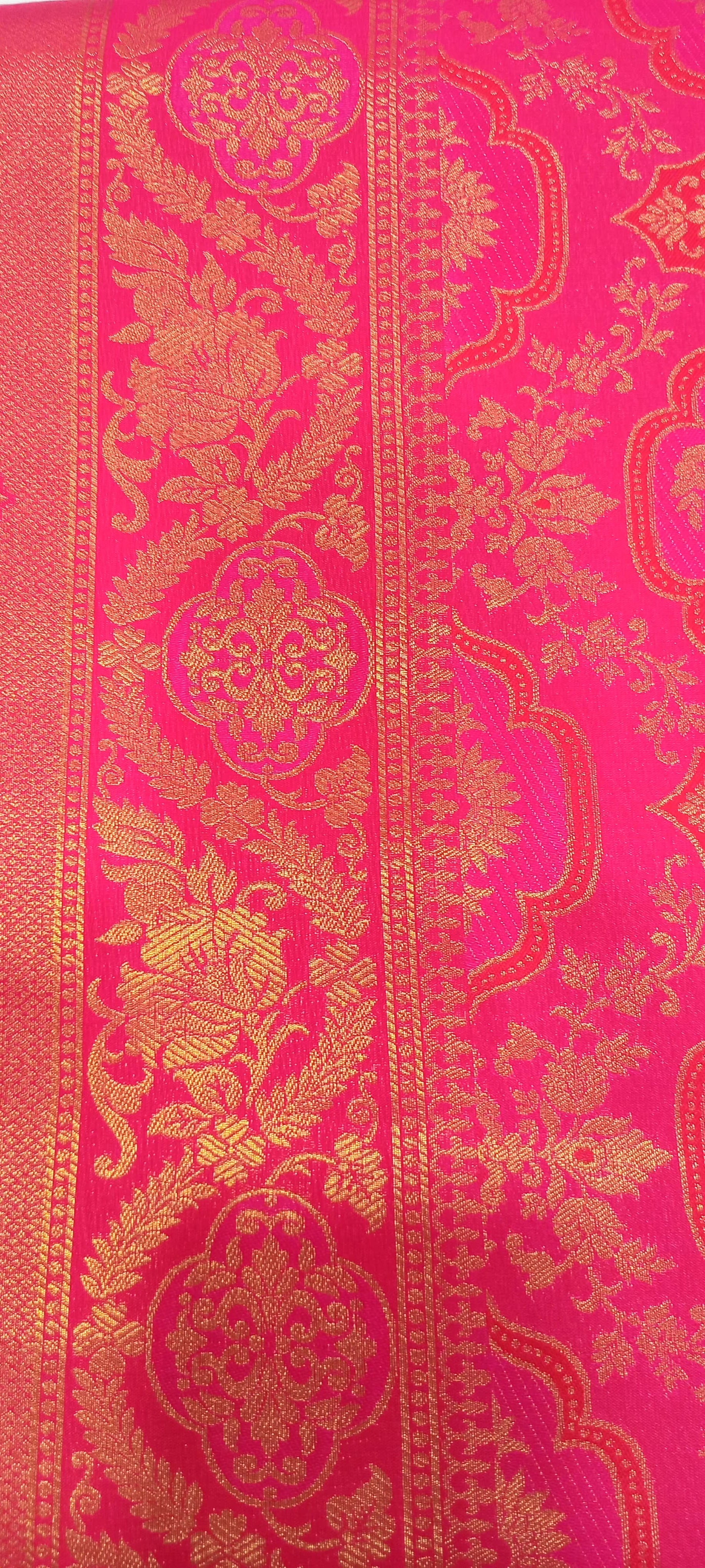 Kanchipuram Pure Silk Saree with detailed Butta motifs and luxurious Pallu in Royal Pink color