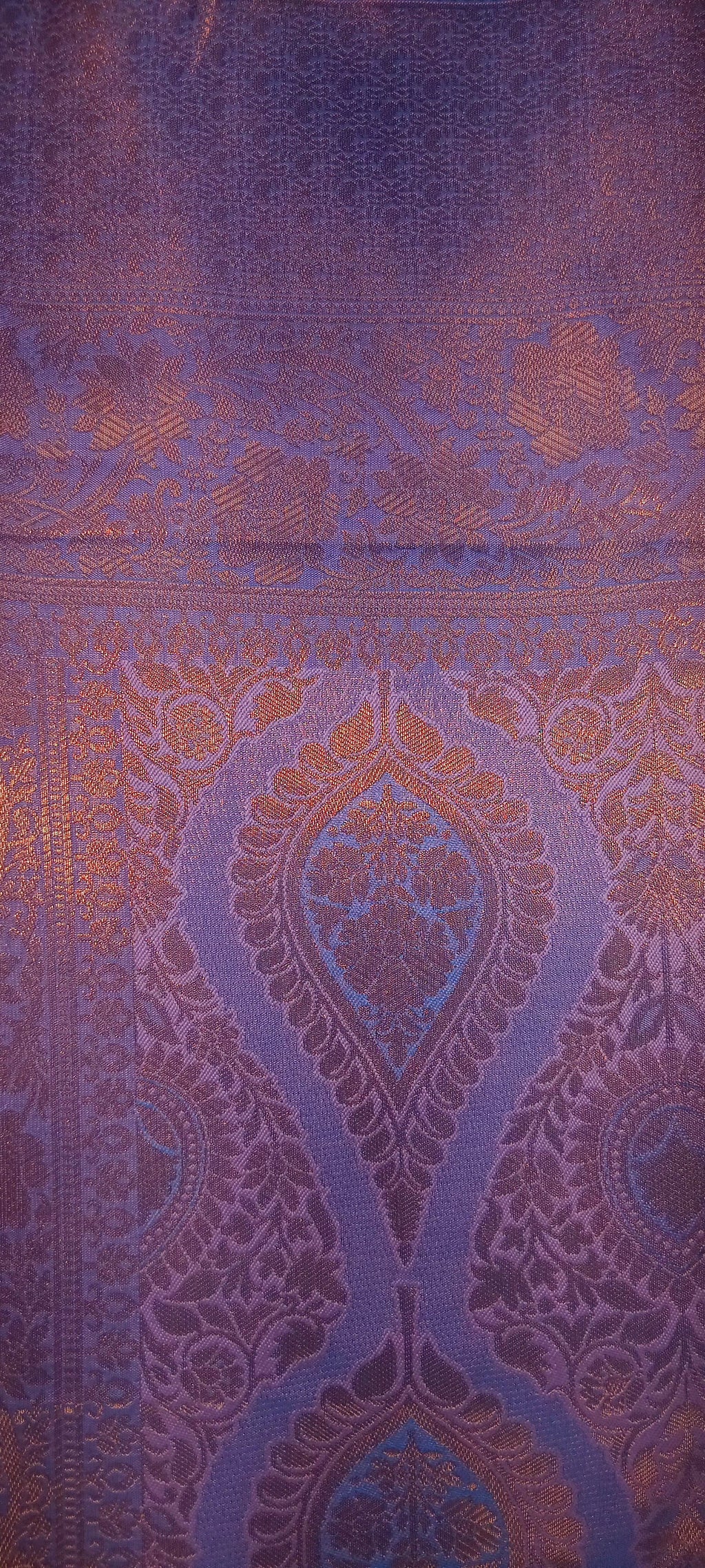 Kanchipuram Pure Silk Saree with detailed Butta motifs and luxurious Pallu in Lilac Purple color