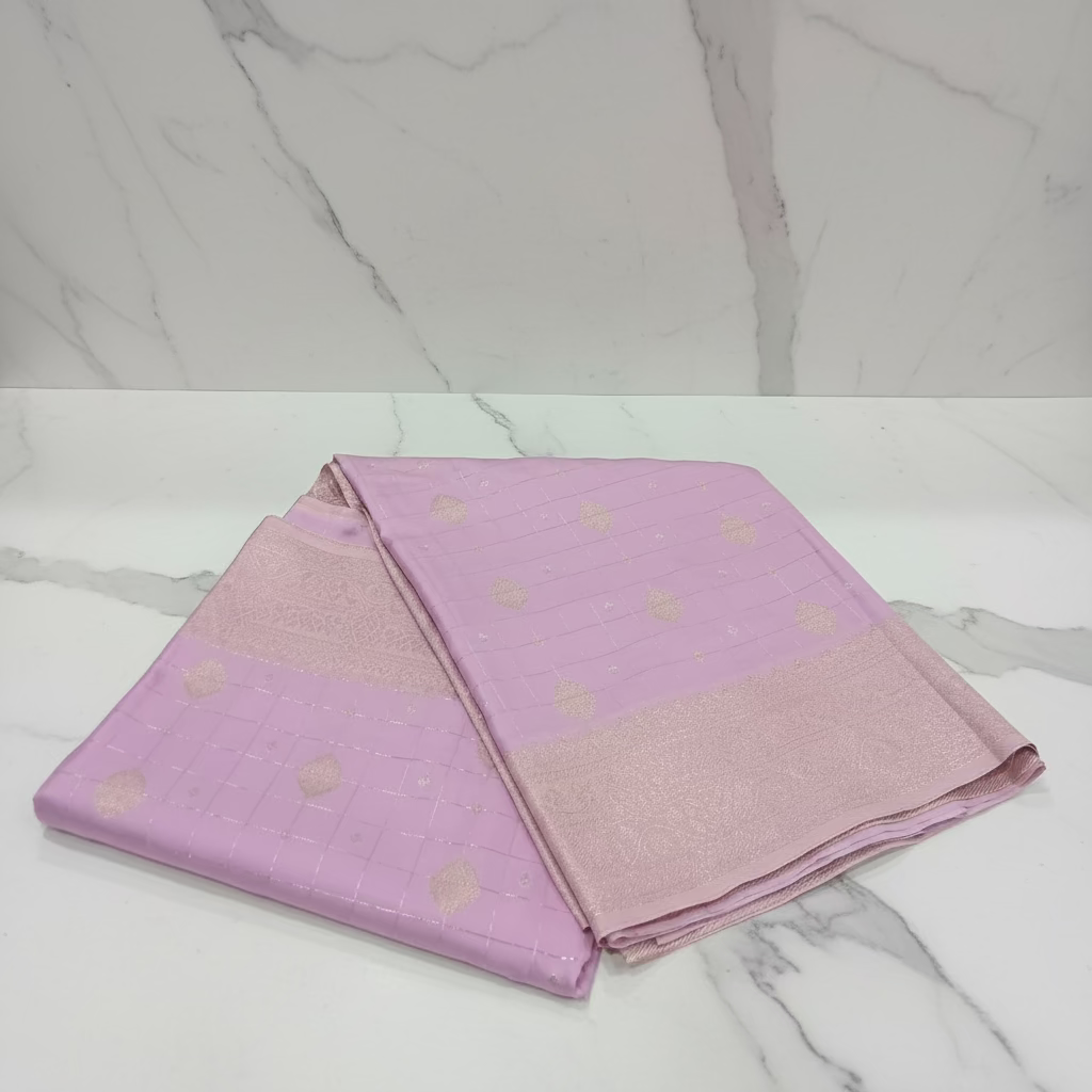 Kanchipuram Pure Silk saree with Gold Zari checkered pattern with Gold Butta all over saree and pallu