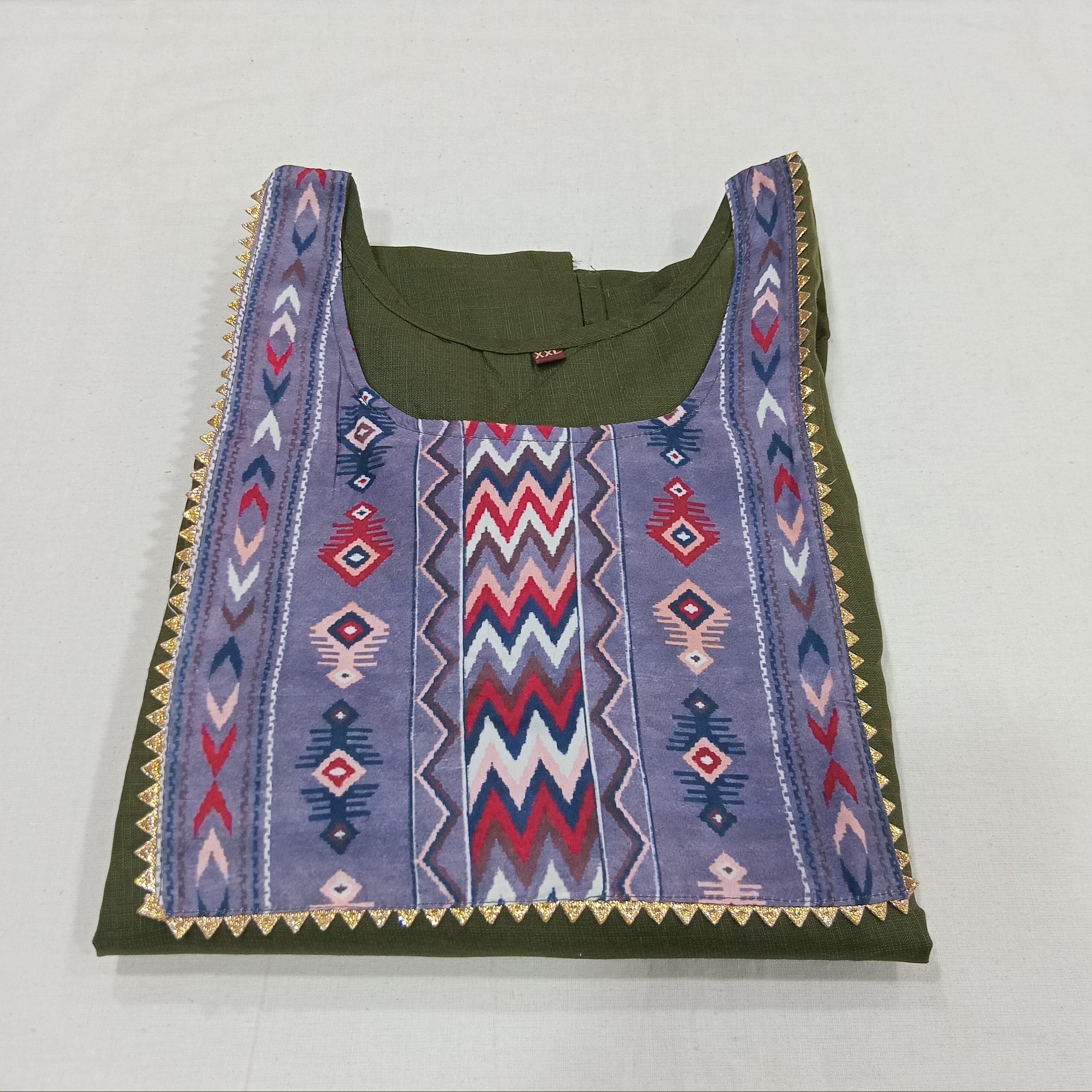 Cotton Kurti Straight Cut Side Slits with Front Applique in Green Color