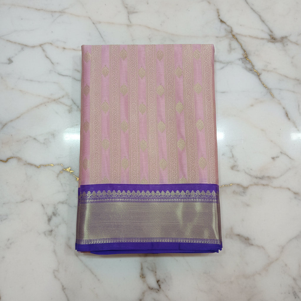 Kanchipuram Silk saree with Gold Zari pattern with Gold Butta all over saree and pallu in Pink Purple Color