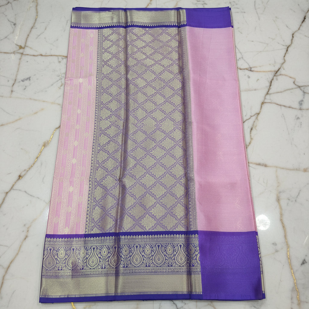Kanchipuram Silk saree with Gold Zari pattern with Gold Butta all over saree and pallu in Pink Purple Color