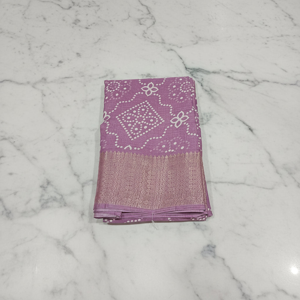 Cotton Polyester Trendy Modern Saree with Flowy Drape in Flower Printed Pattern in Light Purple Color