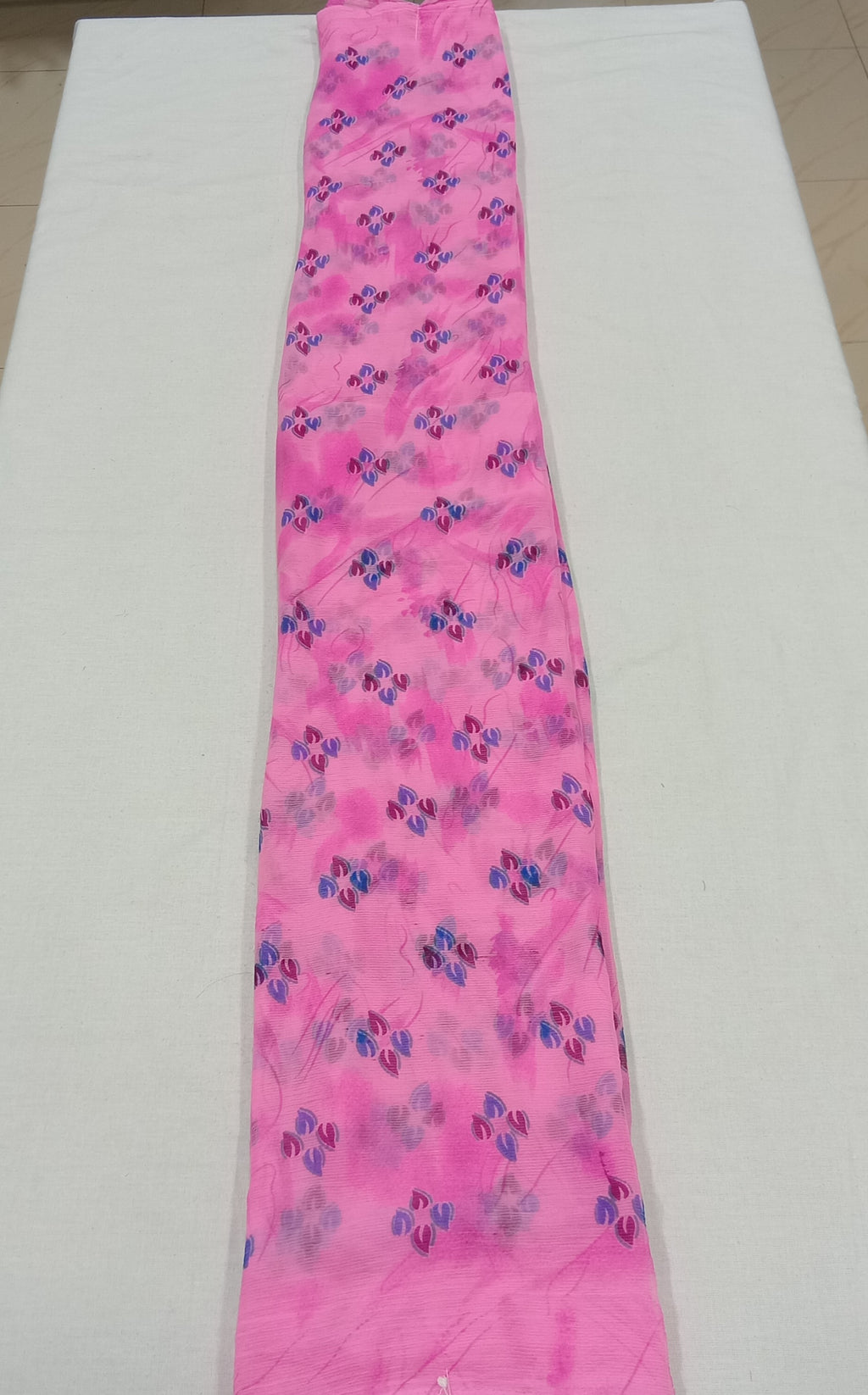 Chiffon Saree with printed Petals in Pink color