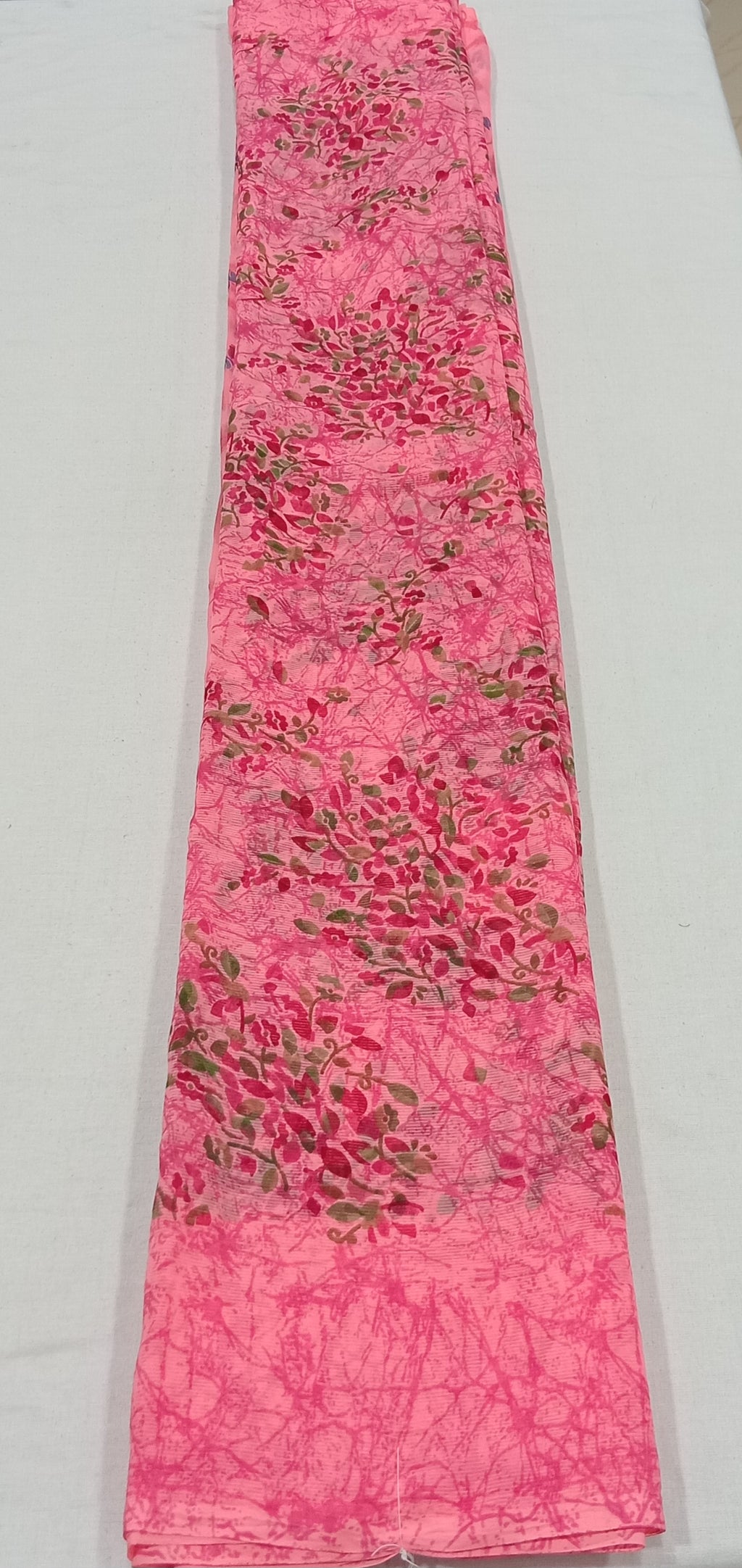 Chiffon Saree with printed Mini Flowers in Pinkish Pink color