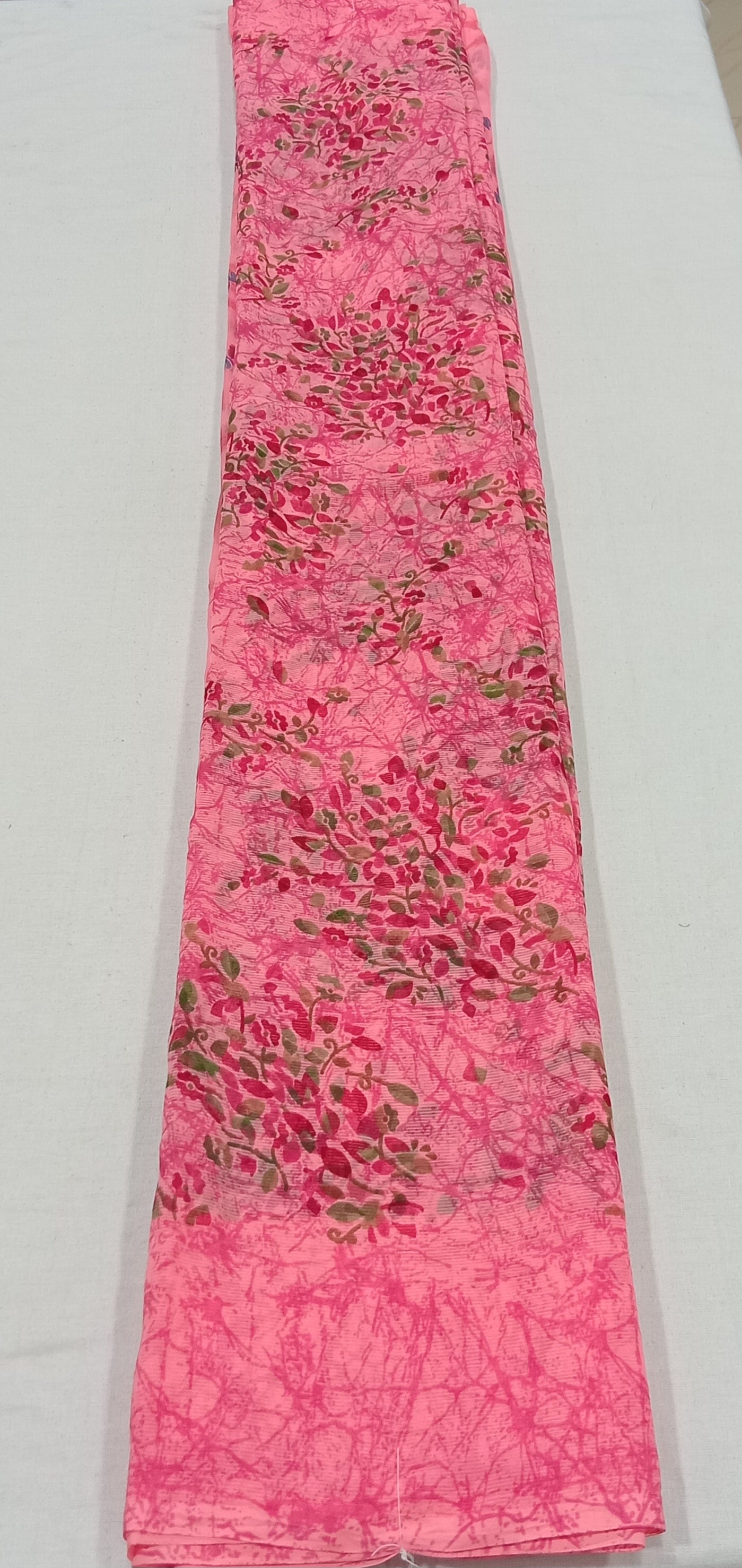 Chiffon Saree with printed Mini Flowers in Pinkish Pink color