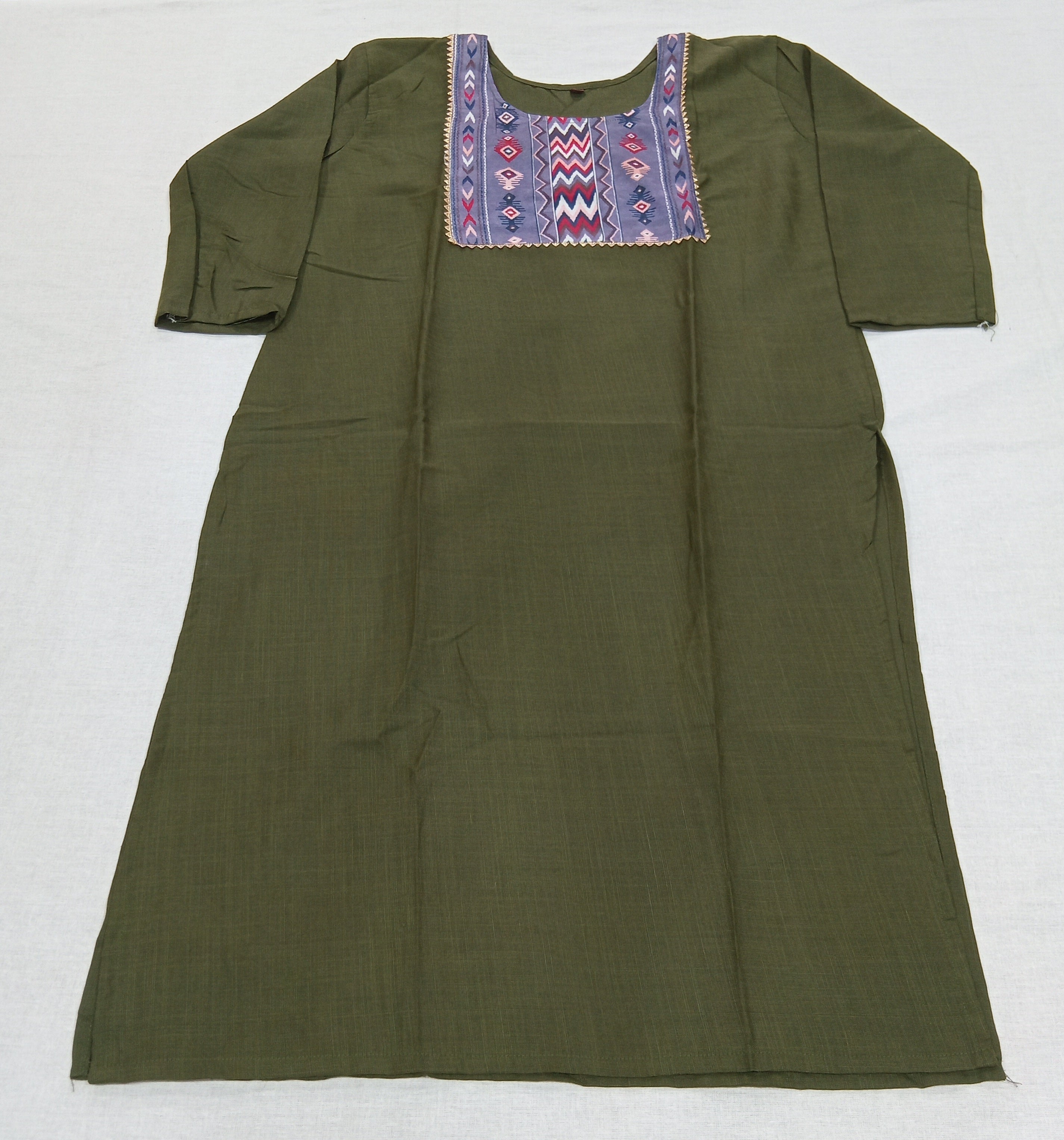 Cotton Kurti Straight Cut Side Slits with Front Applique in Green Color