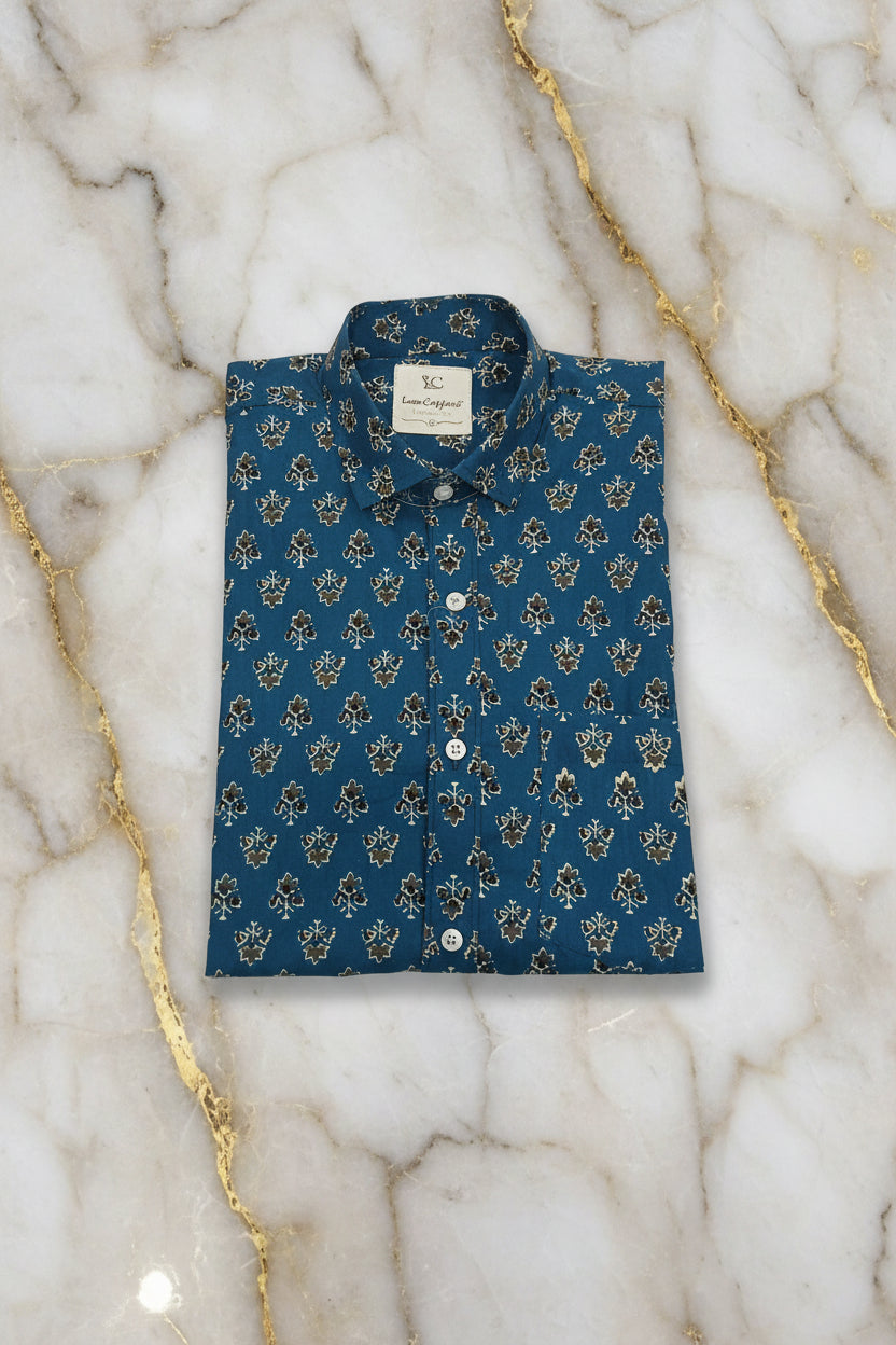 Cotton Mens Half Sleeve Shirt with Floral Printed Pattern in Blue Color, Size Large