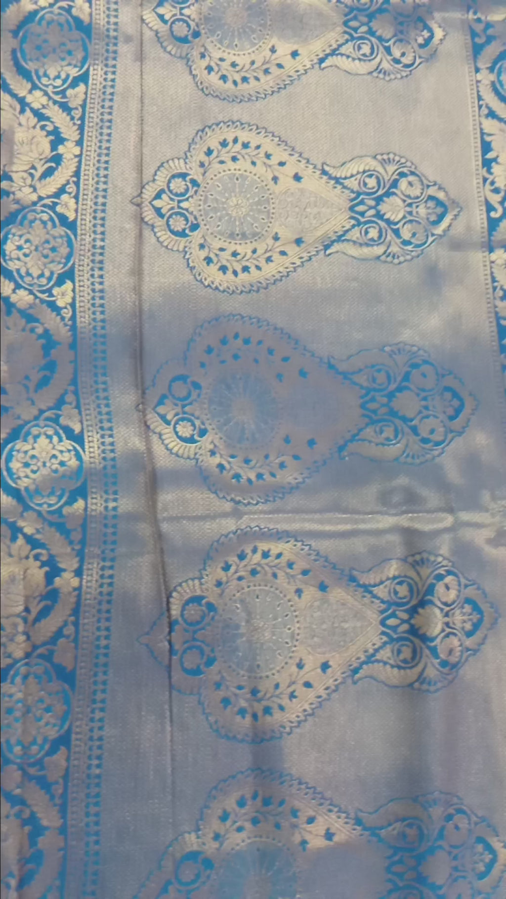 Kanchipuram Pure Silk Saree with detailed Butta motifs and luxurious Pallu in Royal Blue color