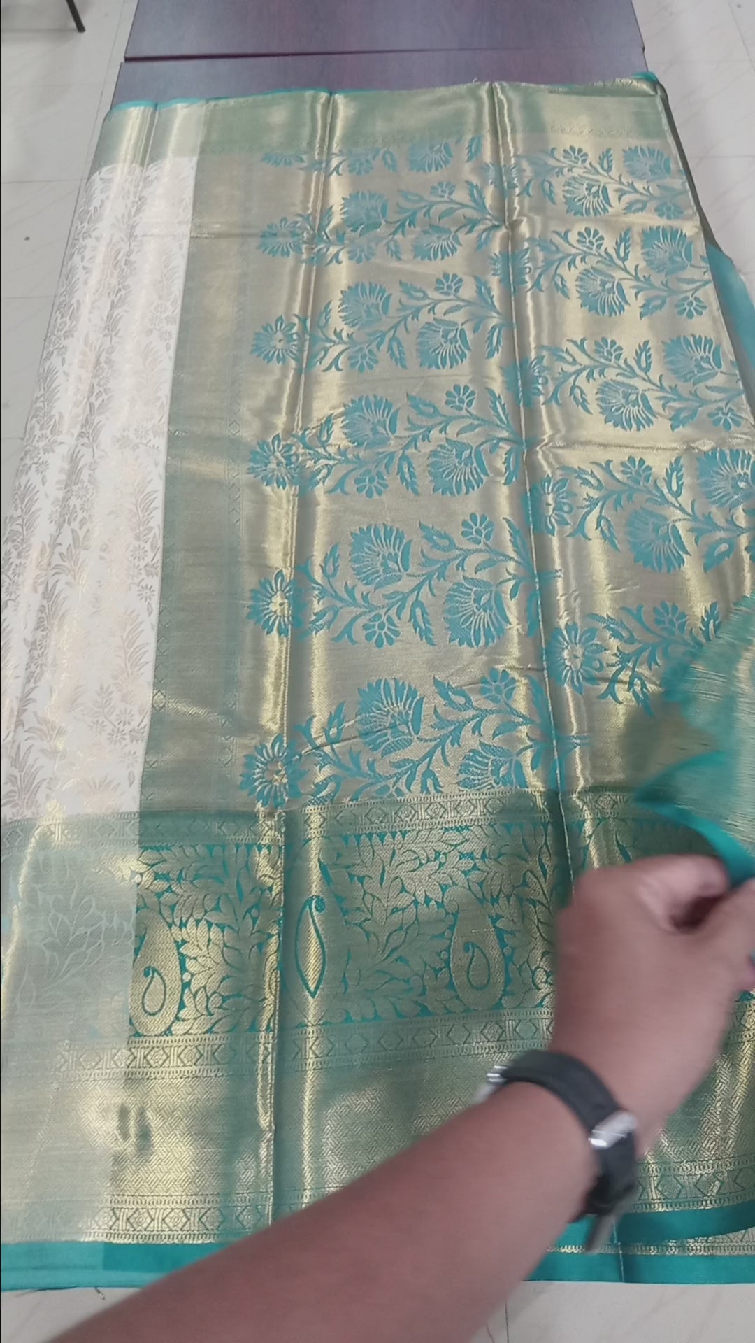Kanchipuram Silk Saree with full gold zari weaving in Light Cream color in contrast Green color border