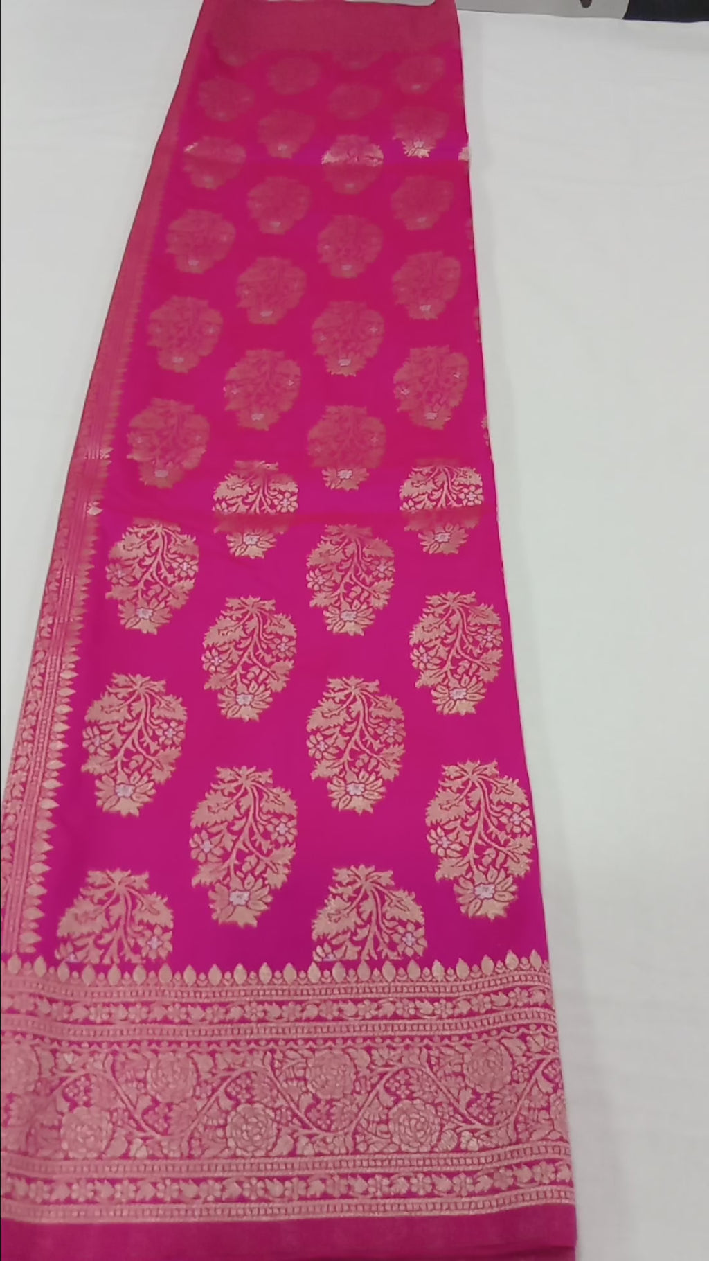 Kanchipuram Pure Silk Saree with Butta Motif in Rich Pink Color